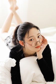 白鹿生下龙凤胎